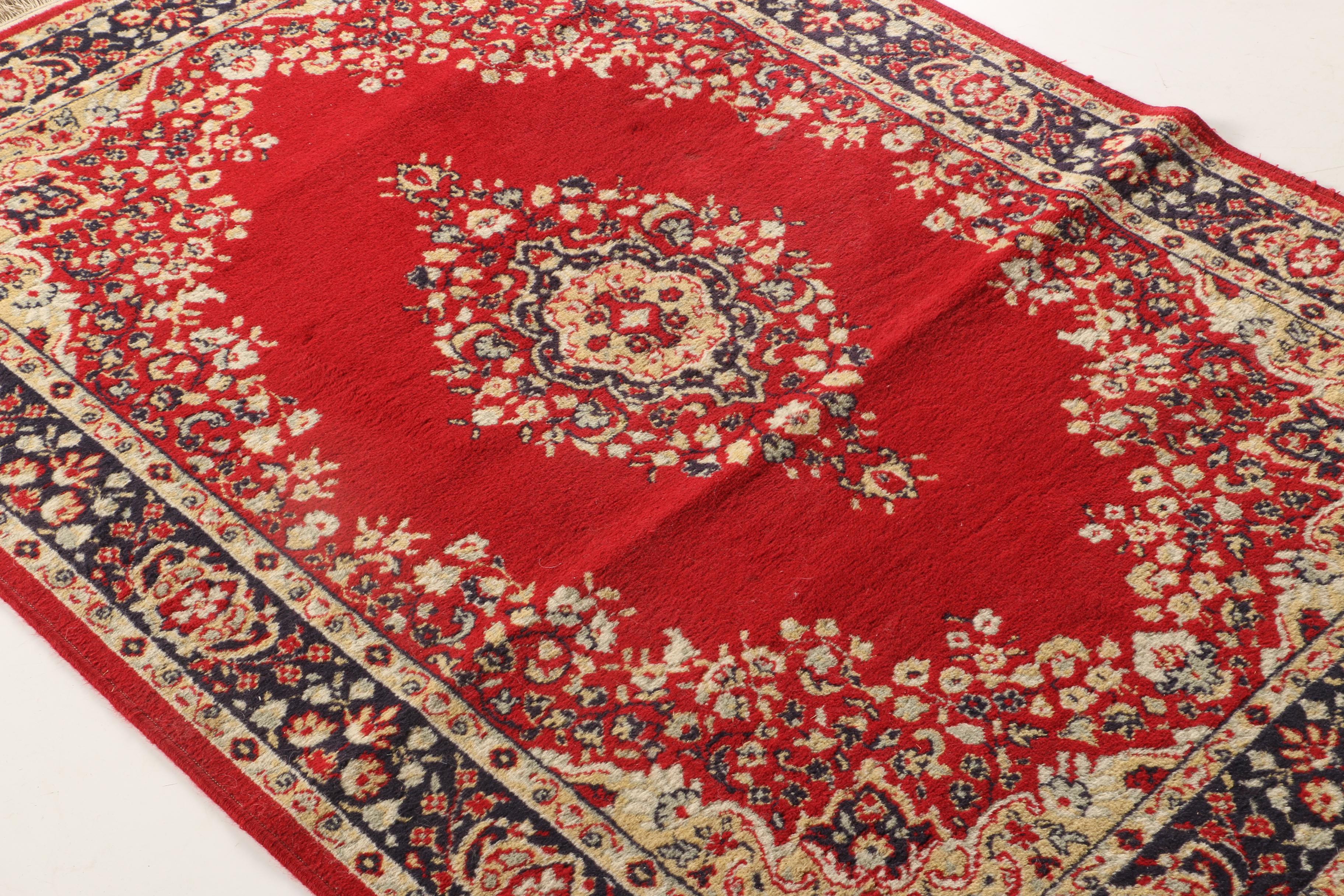 Machine Made Belgian "Mahal" Wool Pile Accent Rug