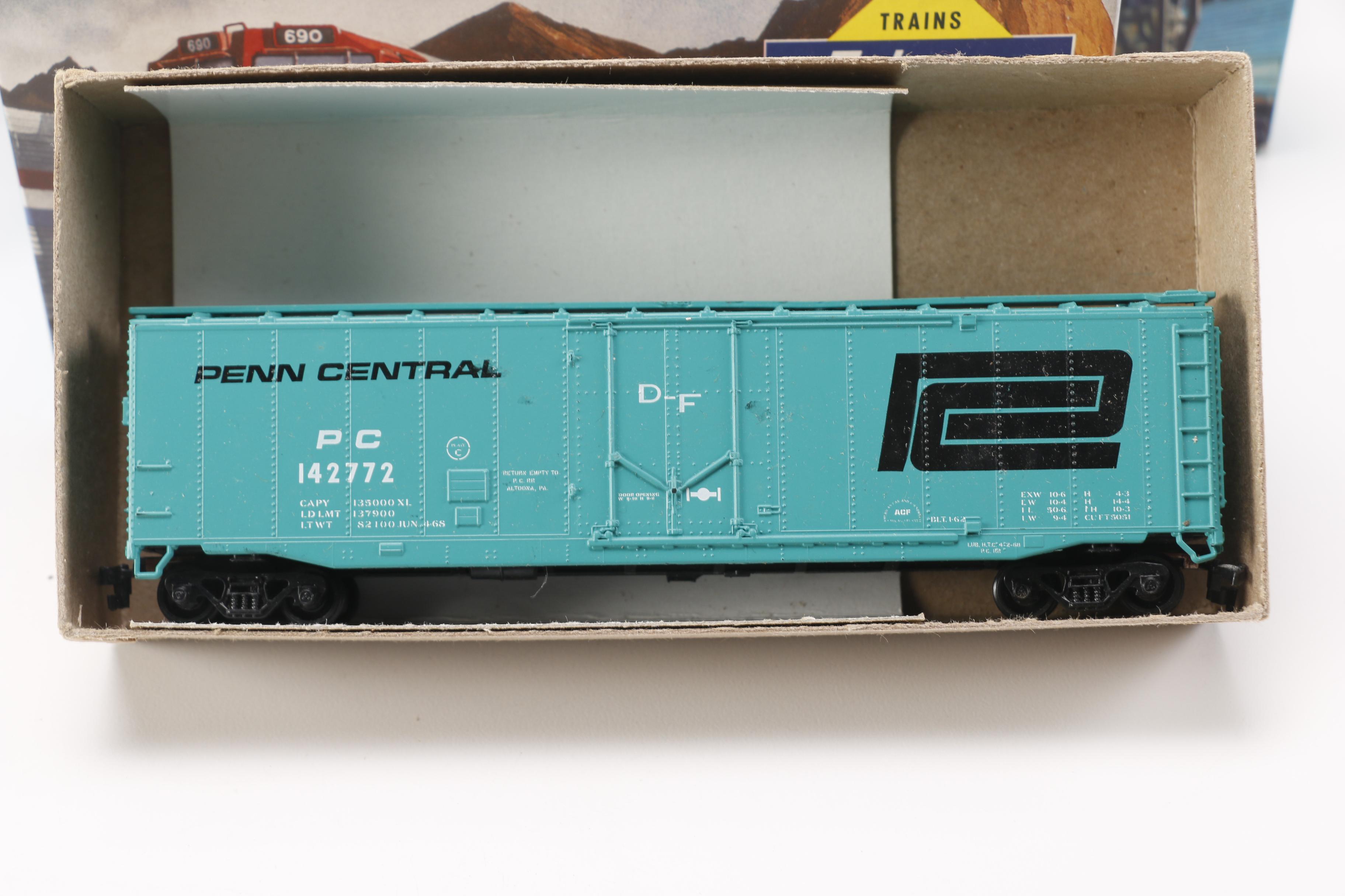 Athearn HO Scale Model Train Cars