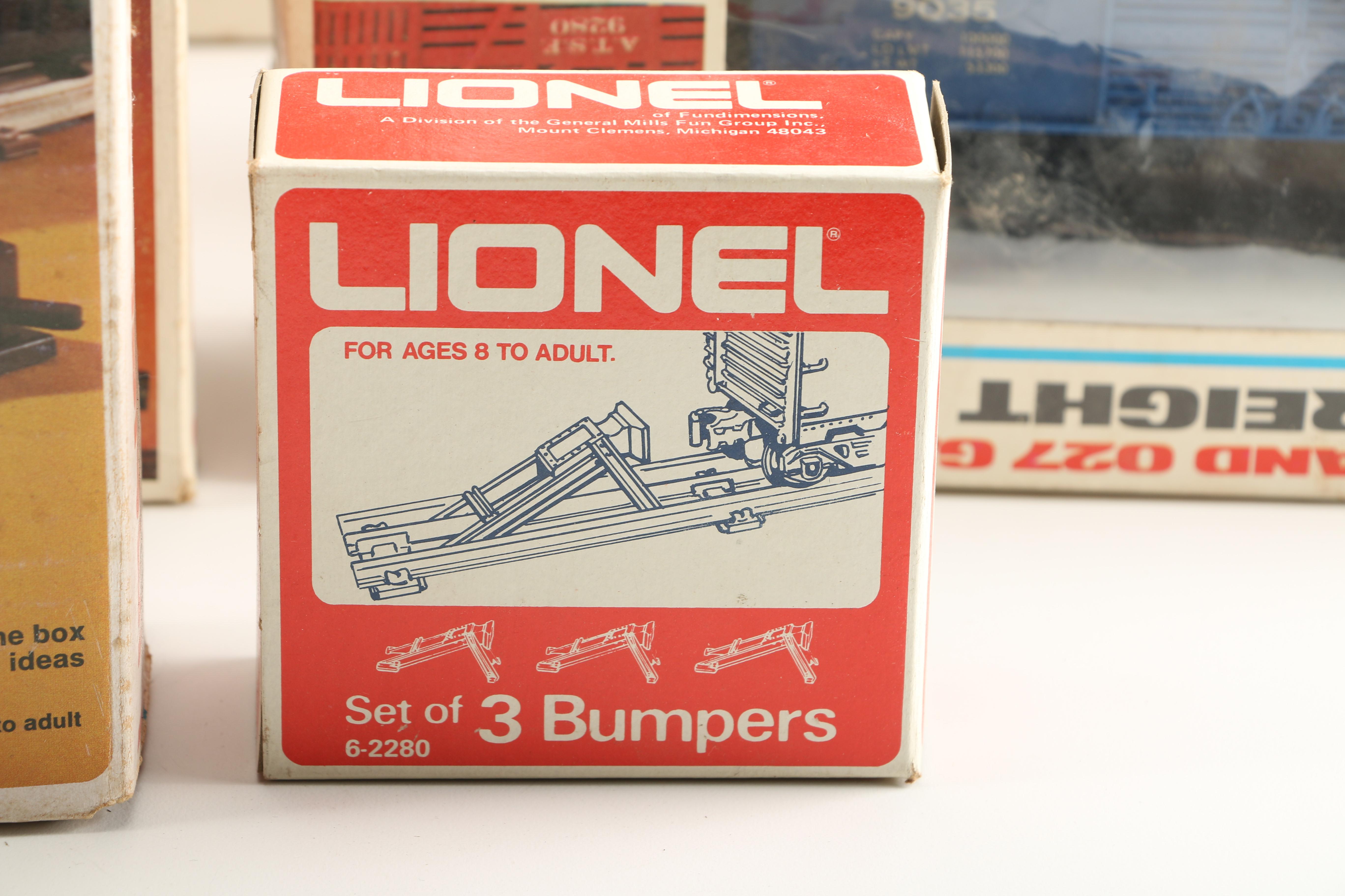 Vintage Lionel Train Cars, Tracks, and Accessories