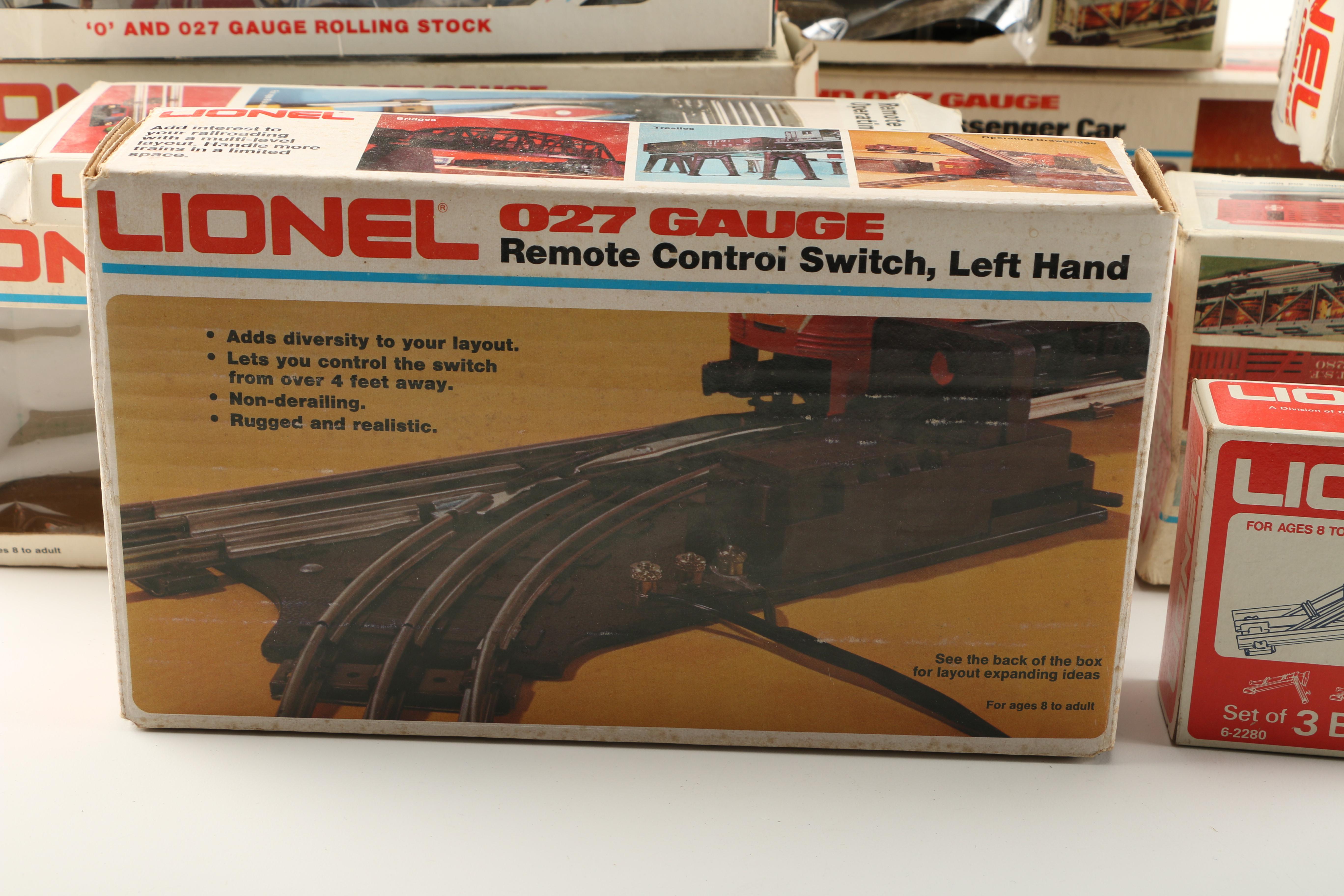 Vintage Lionel Train Cars, Tracks, and Accessories