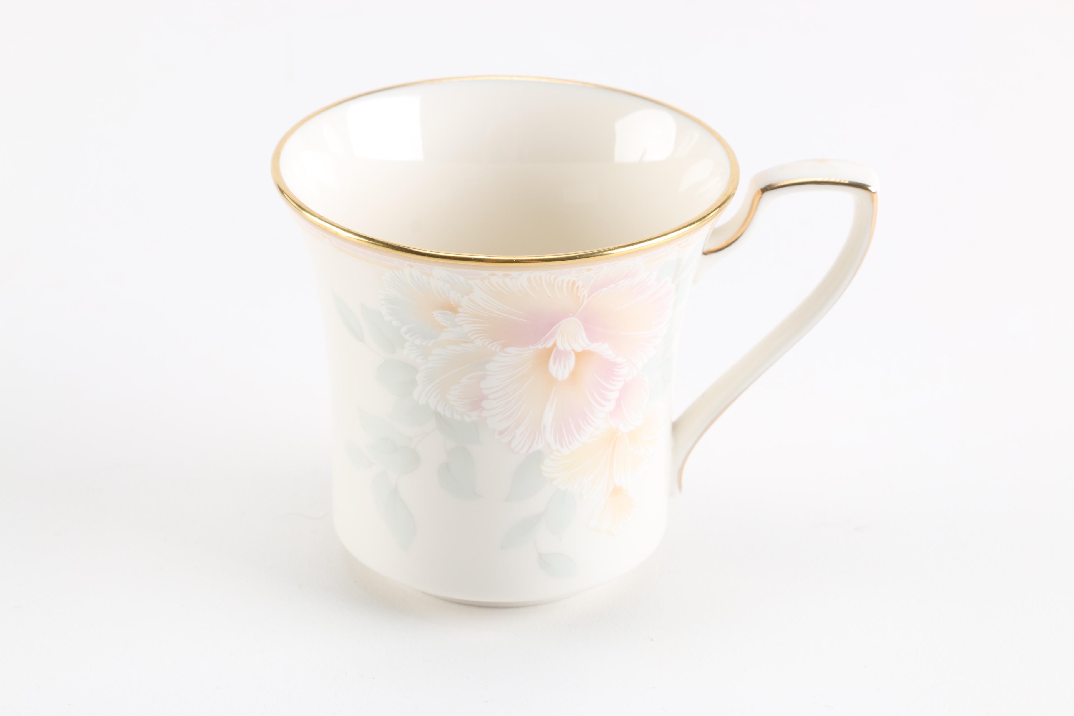 Noritake Fine China "Sweet Surprise" Dining Set