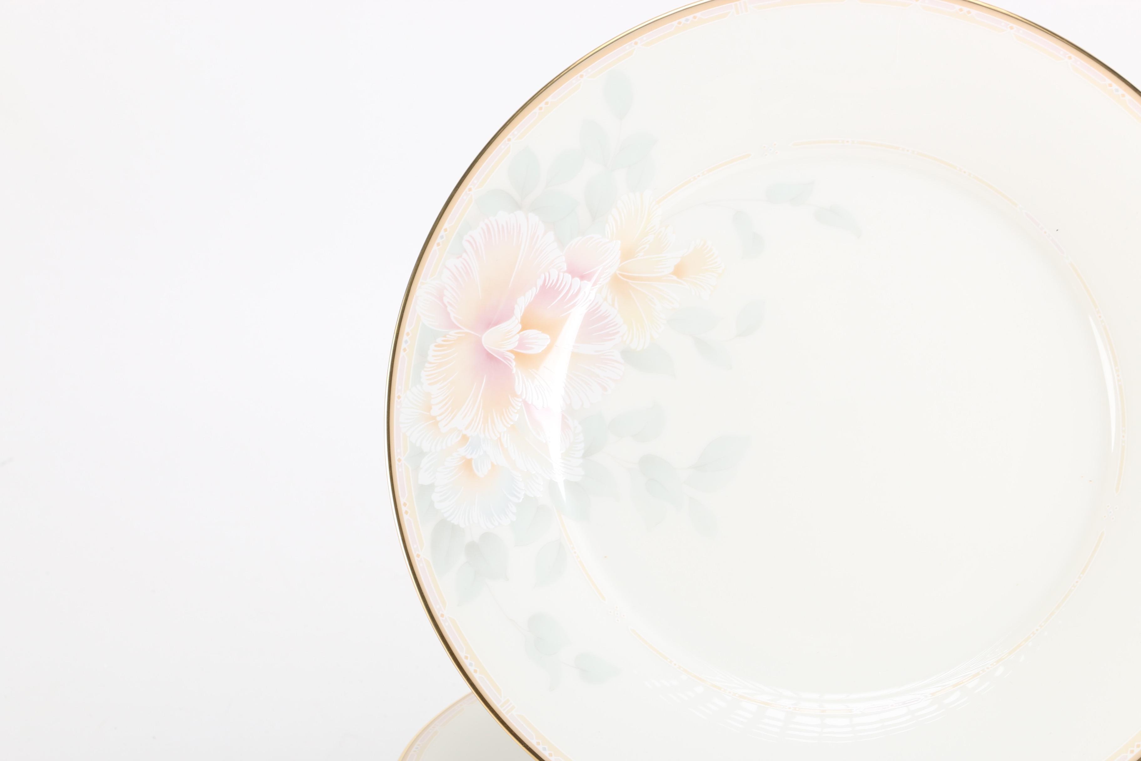 Noritake Fine China "Sweet Surprise" Dining Set