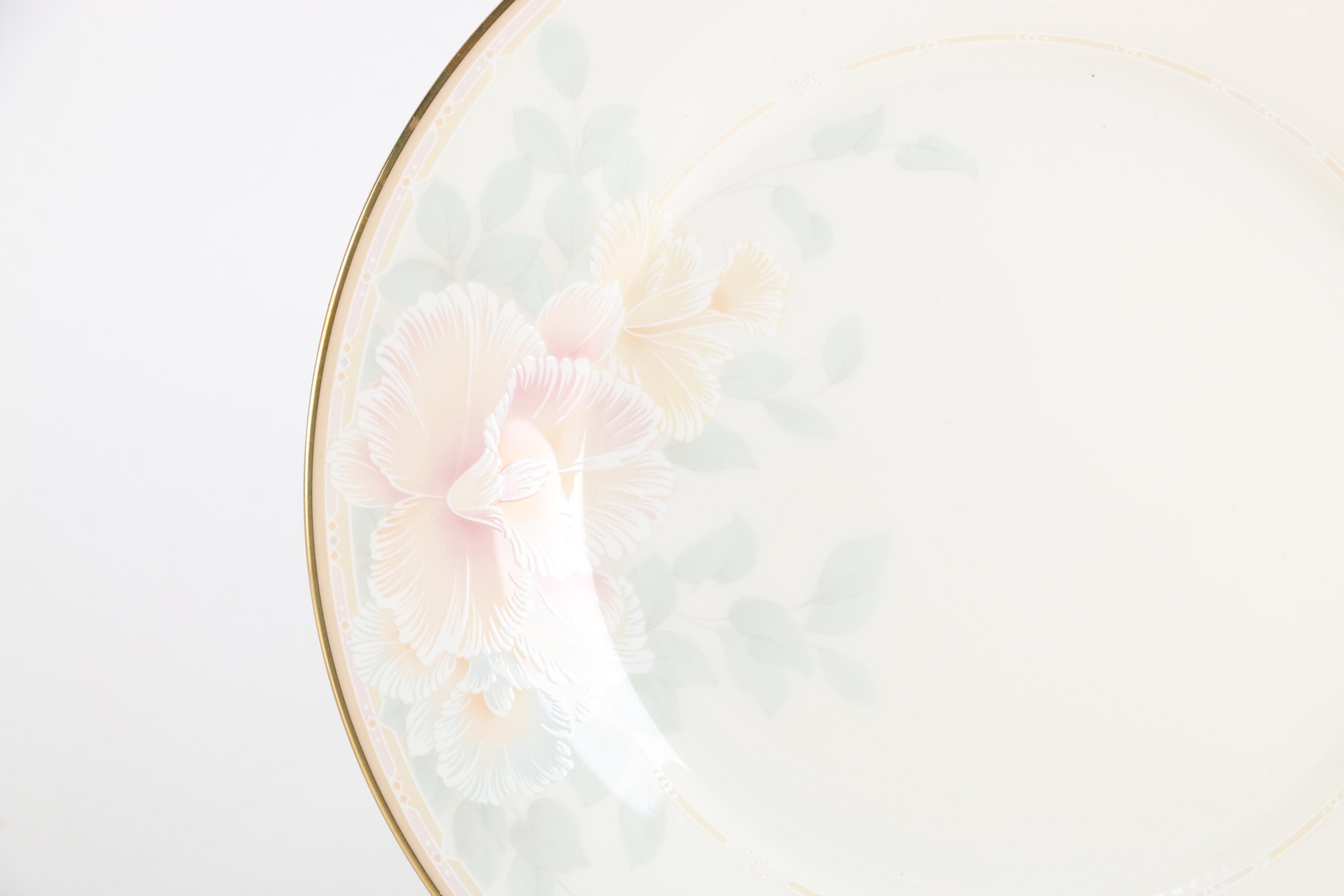 Noritake Fine China "Sweet Surprise" Dining Set