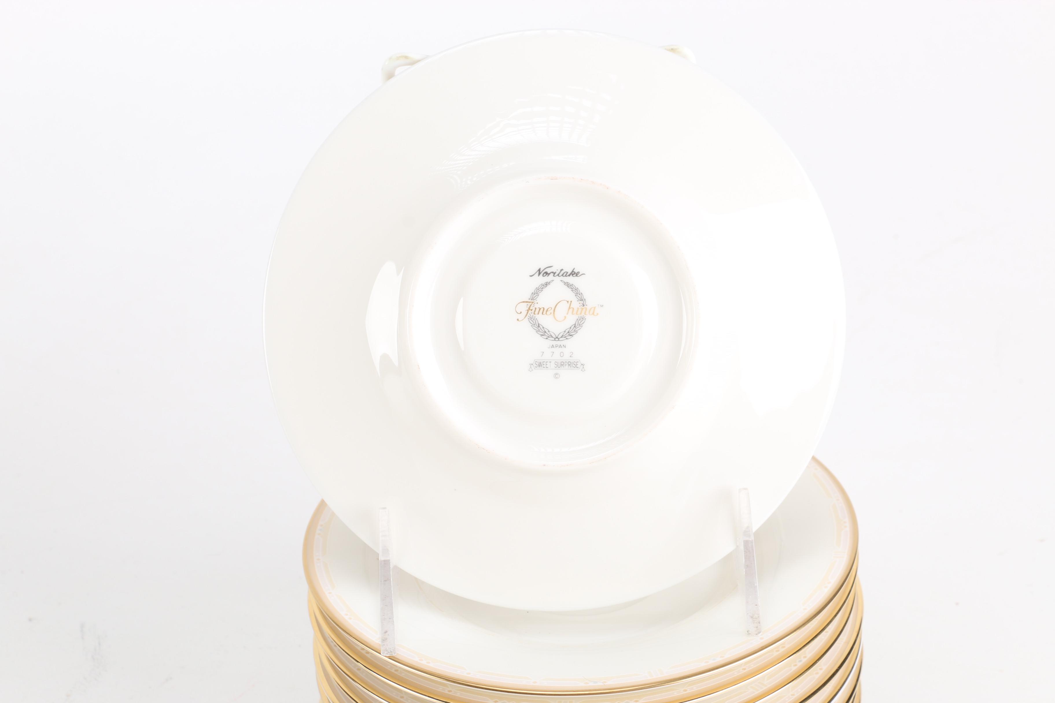 Noritake Fine China "Sweet Surprise" Dining Set