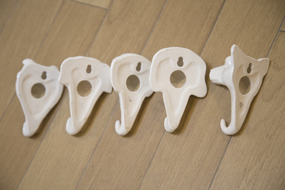 White Ceramic Dog Motif Hooks