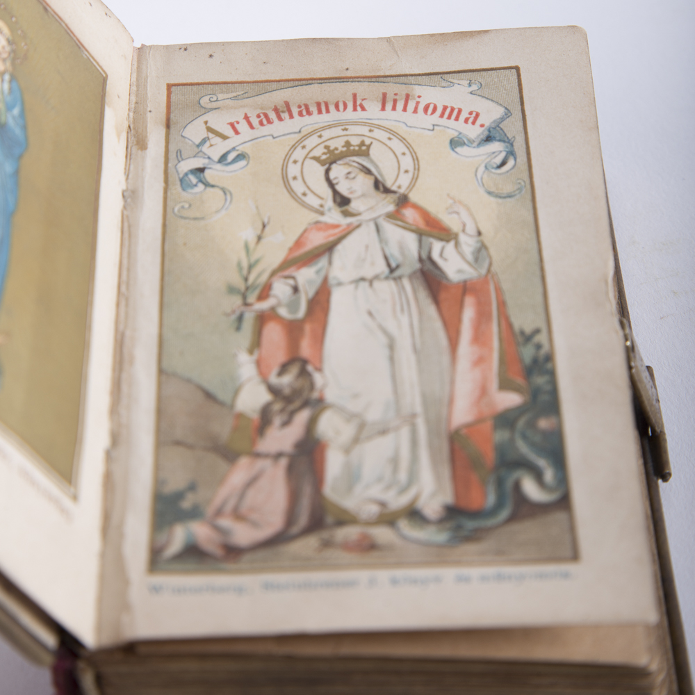 Antique Hungarian Youth Christian Prayer Book "Ártatlanok lilioma"