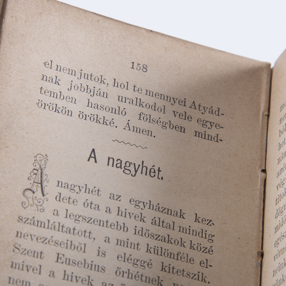 Antique Hungarian Youth Christian Prayer Book "Ártatlanok lilioma"