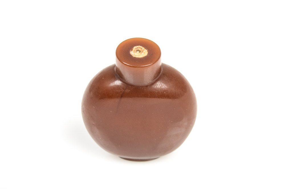 Antique Chinese Carnelian Snuff Bottle