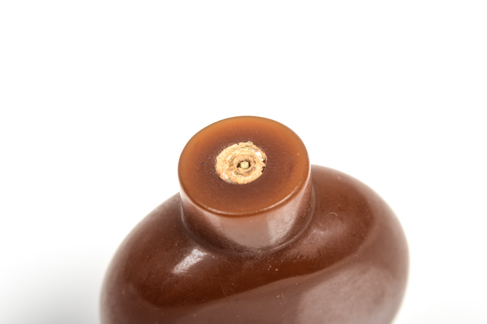 Antique Chinese Carnelian Snuff Bottle