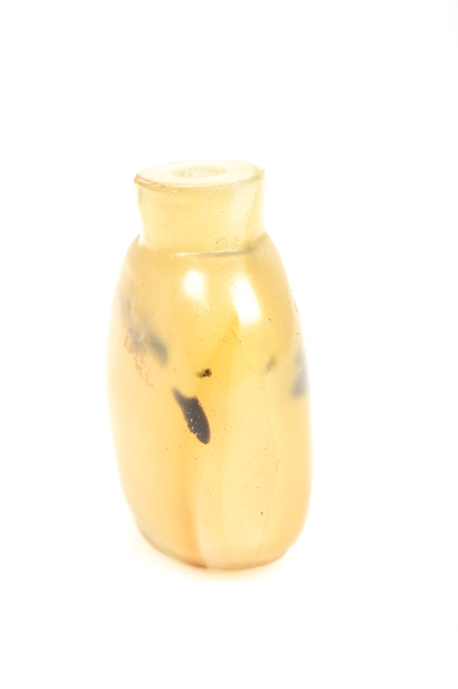 Antique Chinese Agate Snuff Bottle