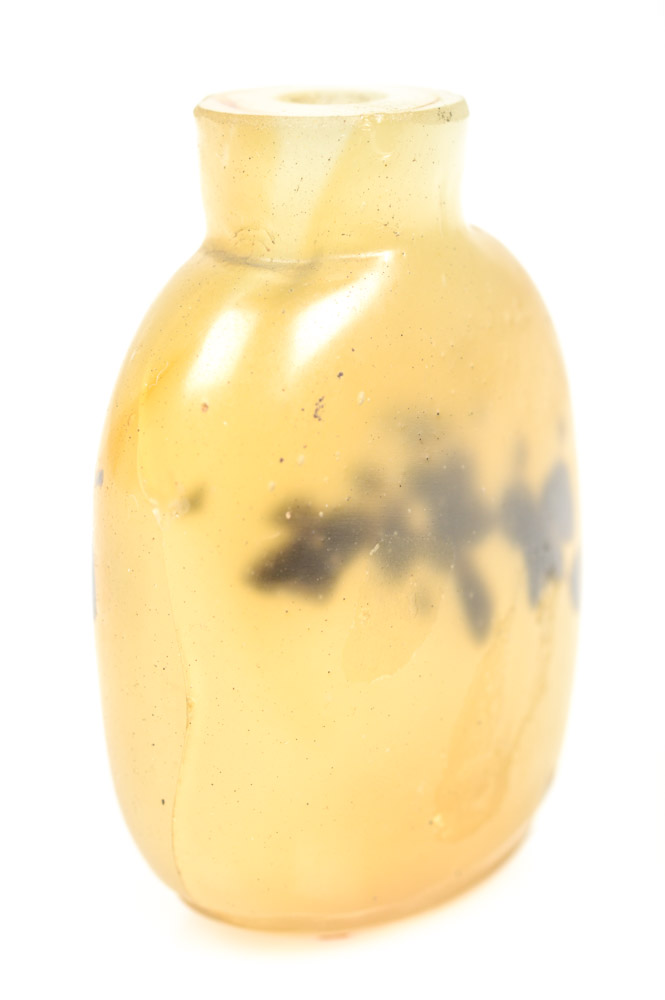 Antique Chinese Agate Snuff Bottle