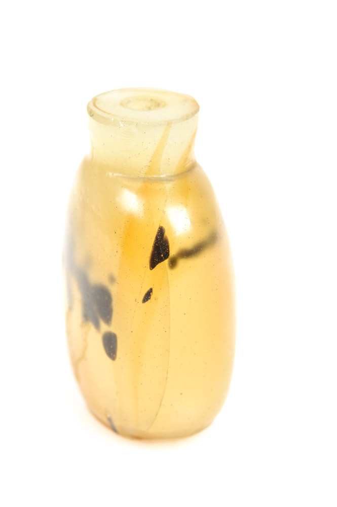 Antique Chinese Agate Snuff Bottle