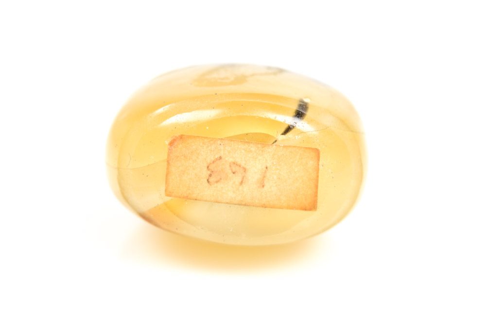 Antique Chinese Agate Snuff Bottle