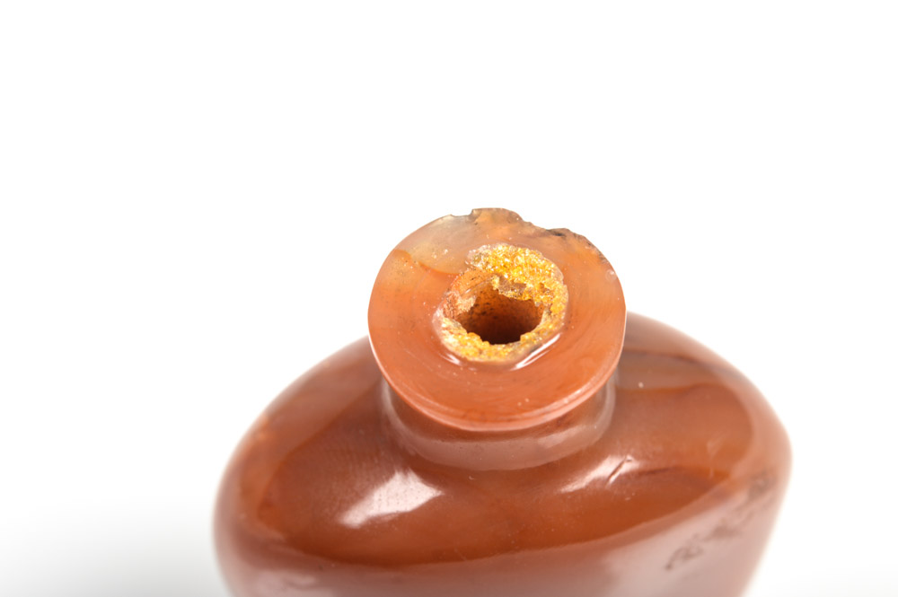 Antique Chinese Carnelian Snuff Bottle