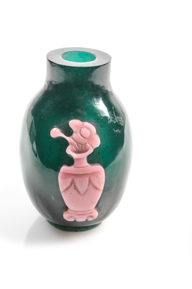 Antique Chinese Peking Glass Snuff Bottle