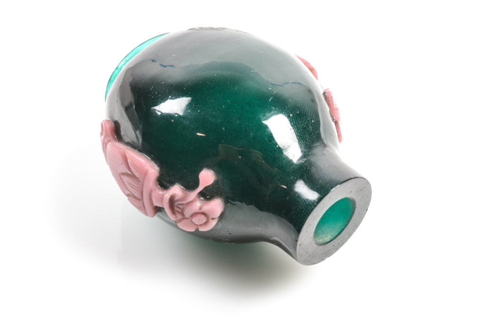 Antique Chinese Peking Glass Snuff Bottle