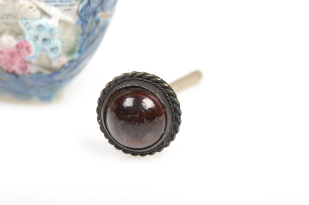 Qing Dynasty Chinese Porcelain Relief Snuff Bottle