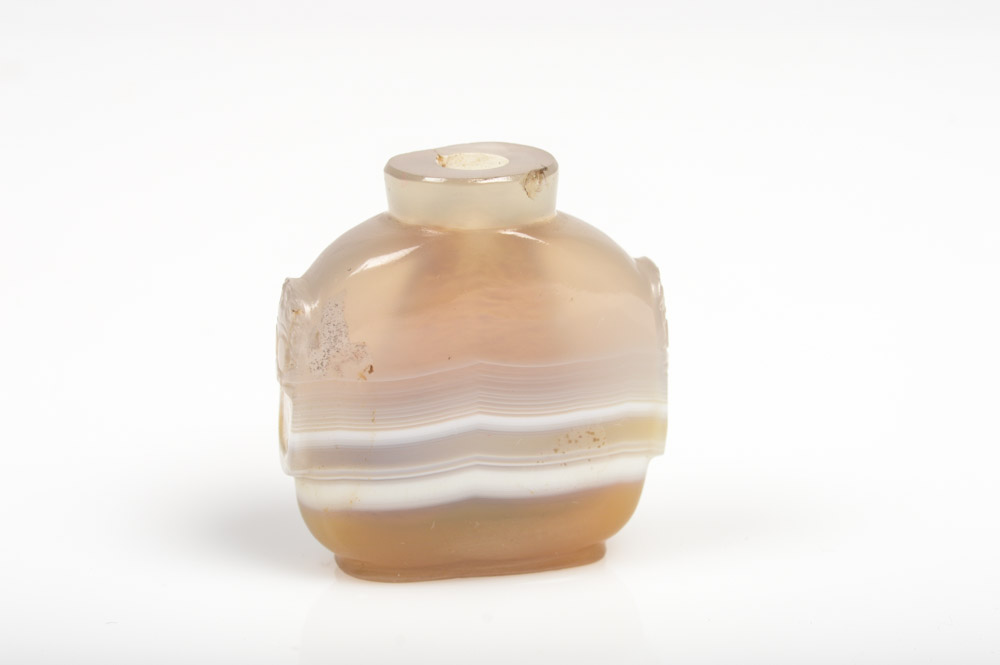 Chinese Carved Agate Snuff Bottle