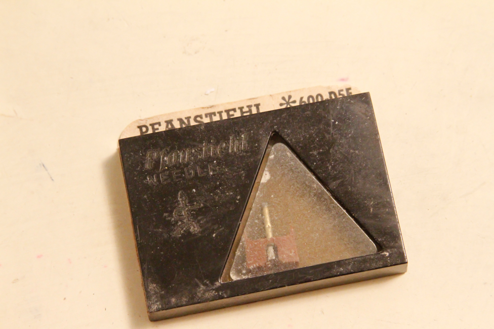 Vintage Garrard 60 Mk II Auto Turntable and Johnny Cash Single