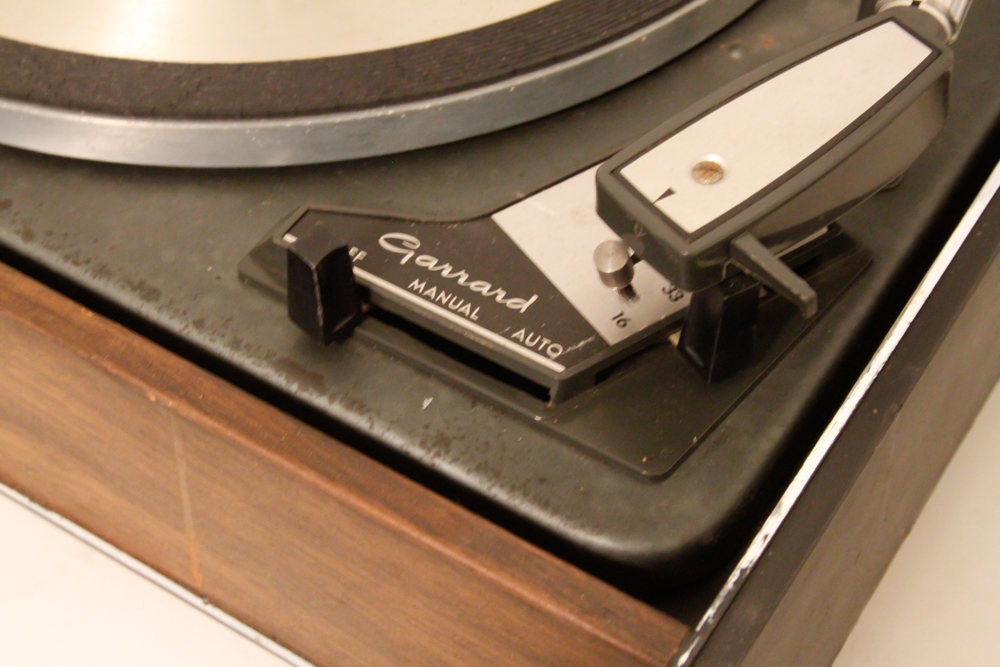 Vintage Garrard 60 Mk II Auto Turntable and Johnny Cash Single