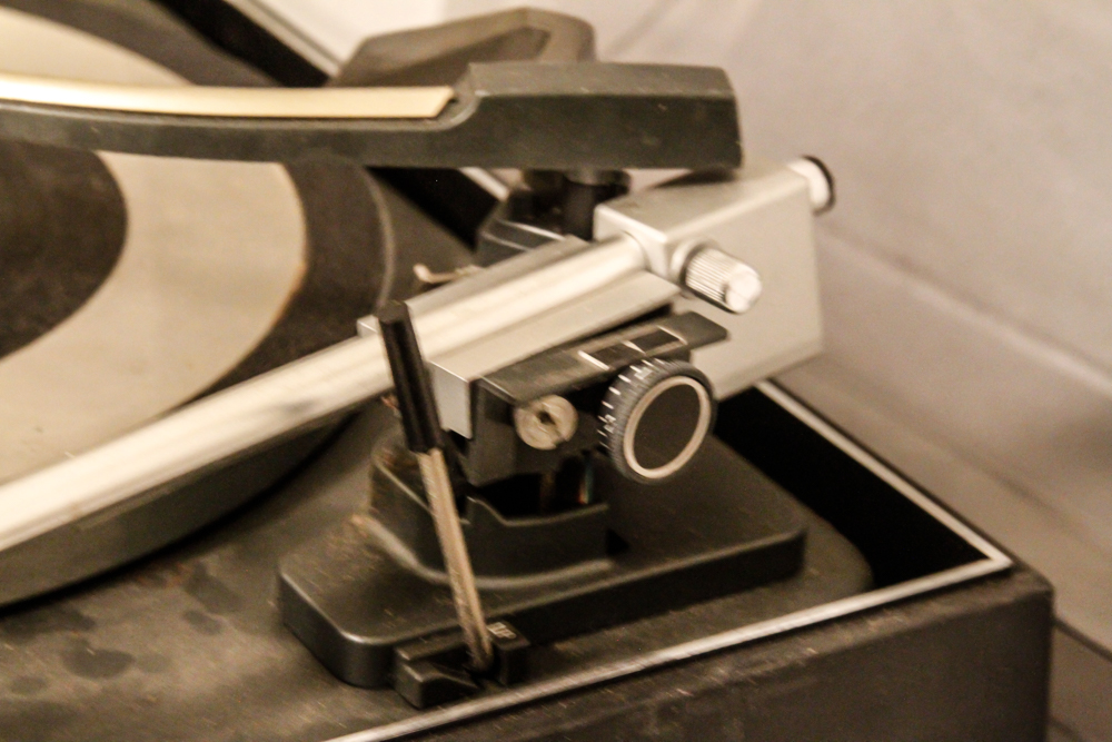 Vintage Garrard 60 Mk II Auto Turntable and Johnny Cash Single