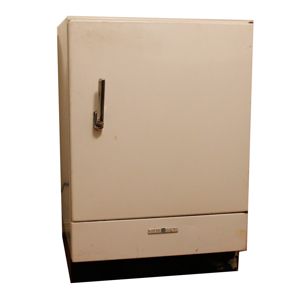 Vintage General Electric Miniature Refrigerator