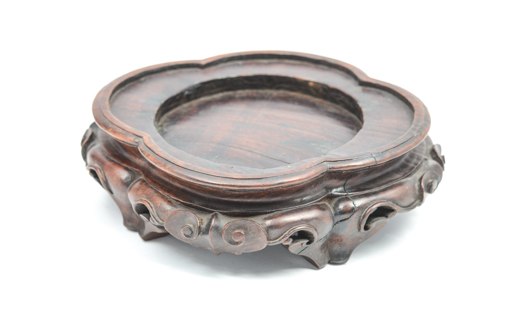 Chinese Qing Dynasty Lobed Bronze Vase With Dragon