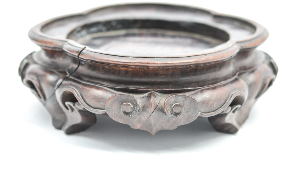 Chinese Qing Dynasty Lobed Bronze Vase With Dragon