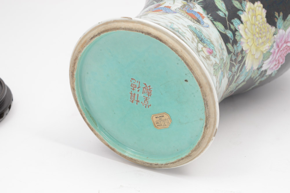 Chinese Late Qing Dynasty Shende Tang Porcelain Vase