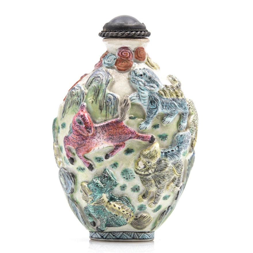 Antique Chinese Porcelain Guardian Lion Snuff Bottle