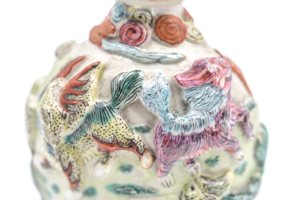 Antique Chinese Porcelain Guardian Lion Snuff Bottle