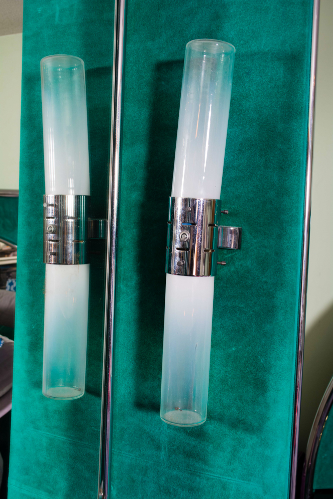 Vintage Green Suede Vanity With Lights