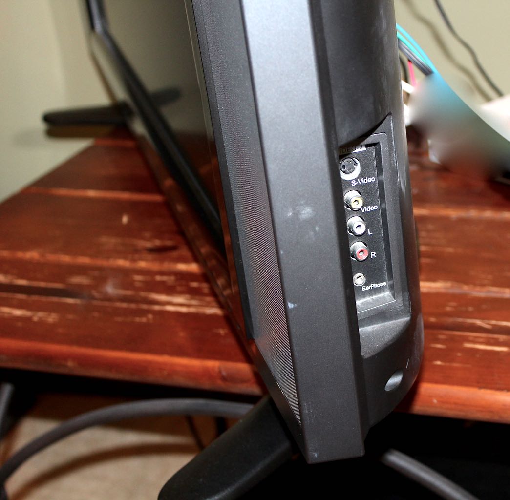 Syntax Olevia 32" Widescreen HD-Ready LCD Television