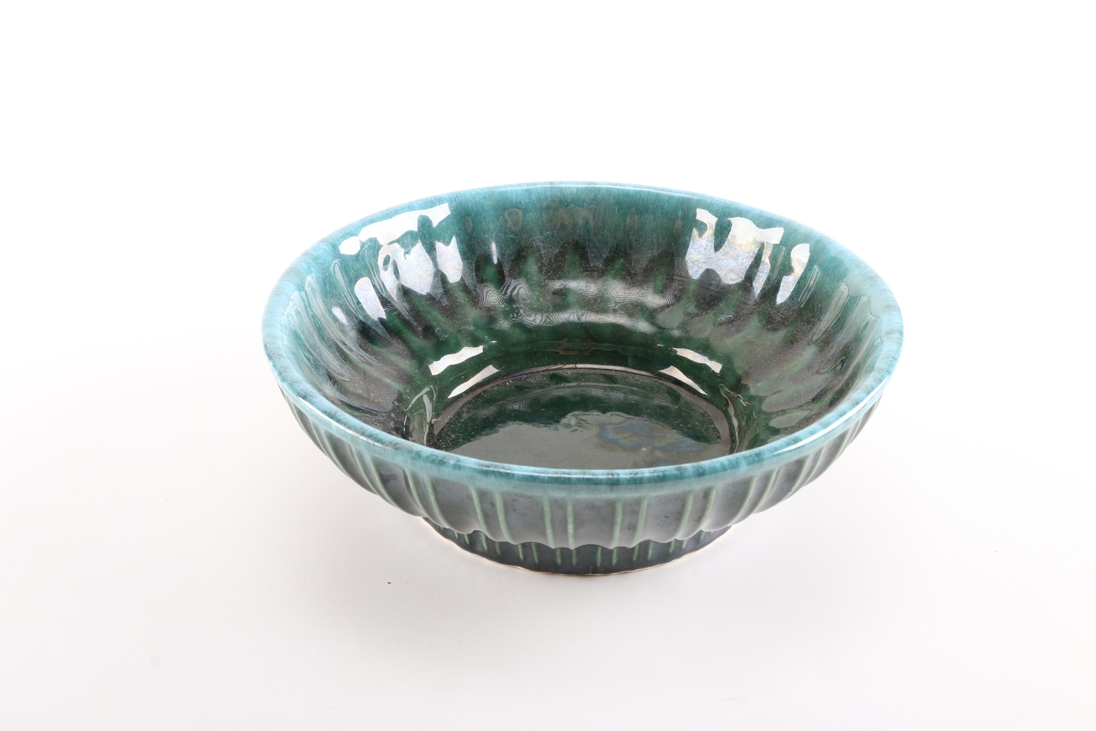 Hull Pottery Ceramic Serving Bowl