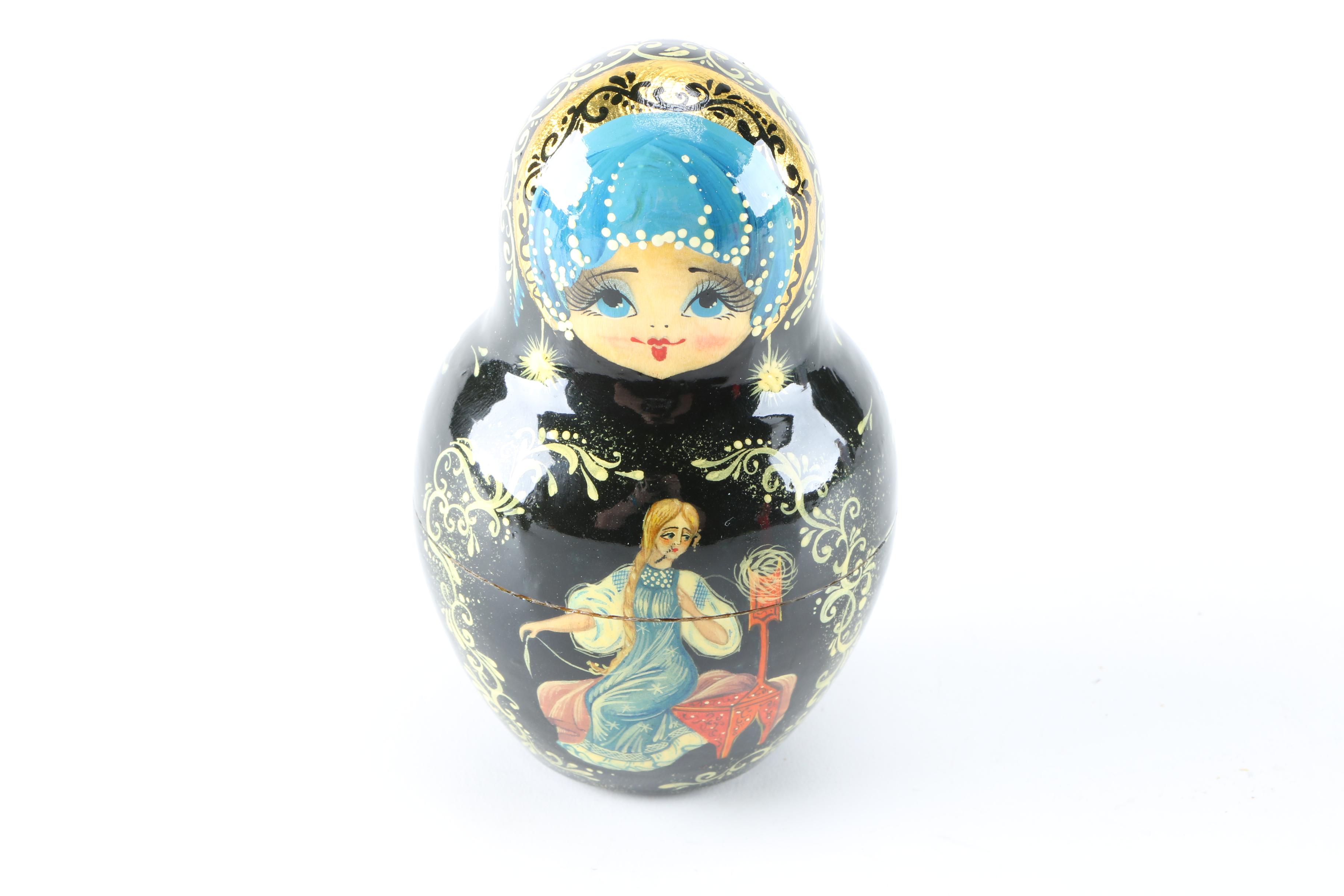 Matryoshka Nesting Dolls