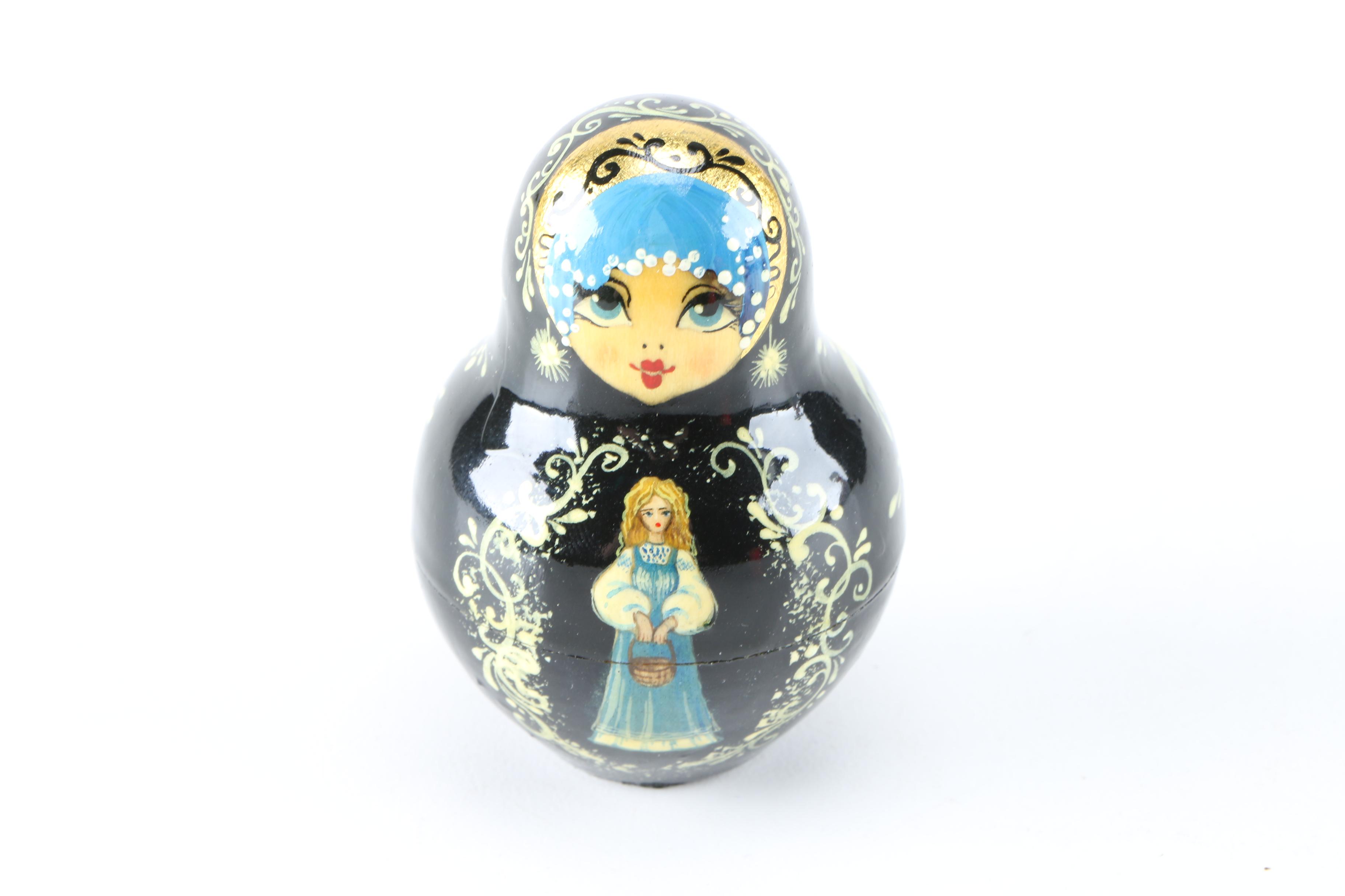 Matryoshka Nesting Dolls