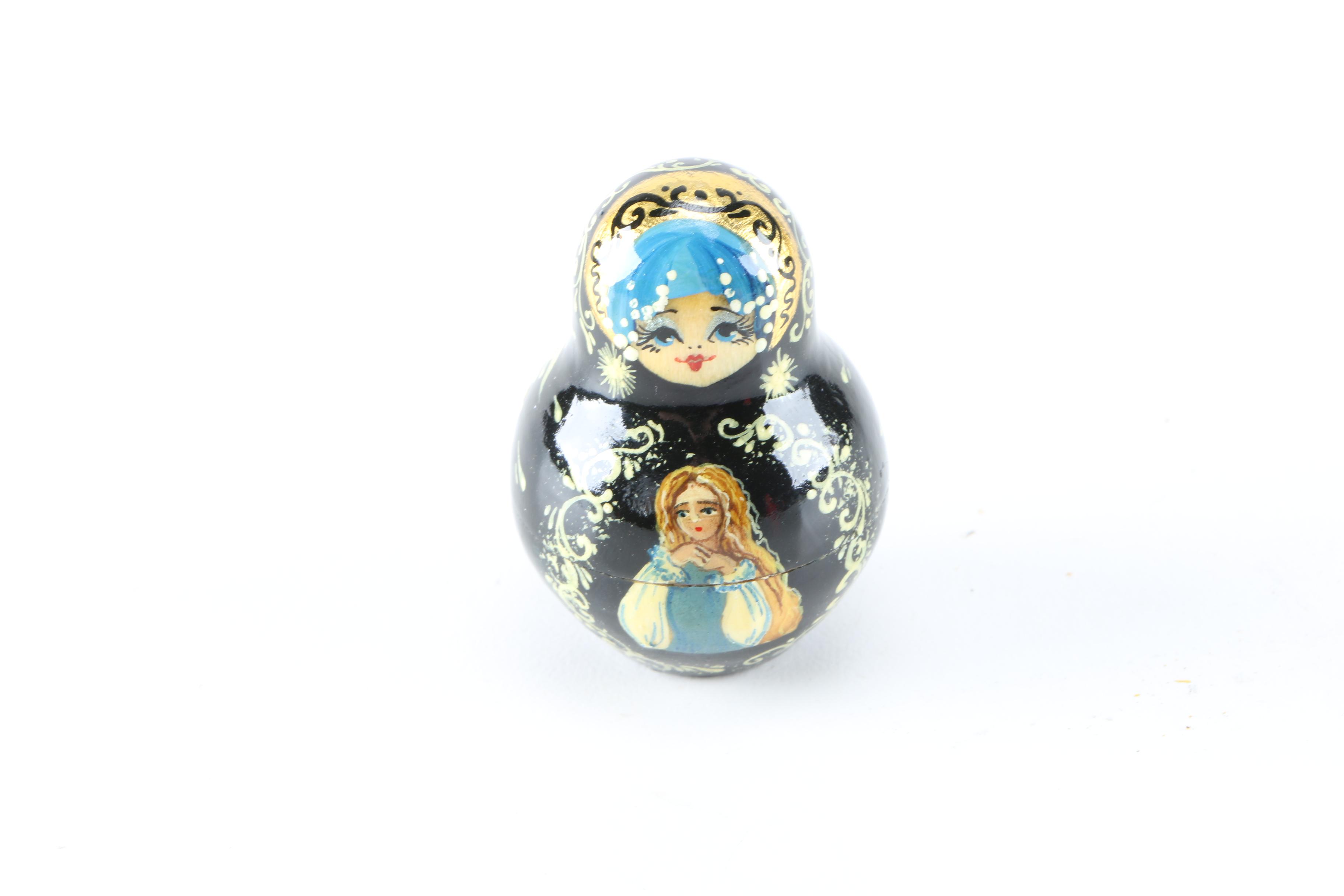 Matryoshka Nesting Dolls