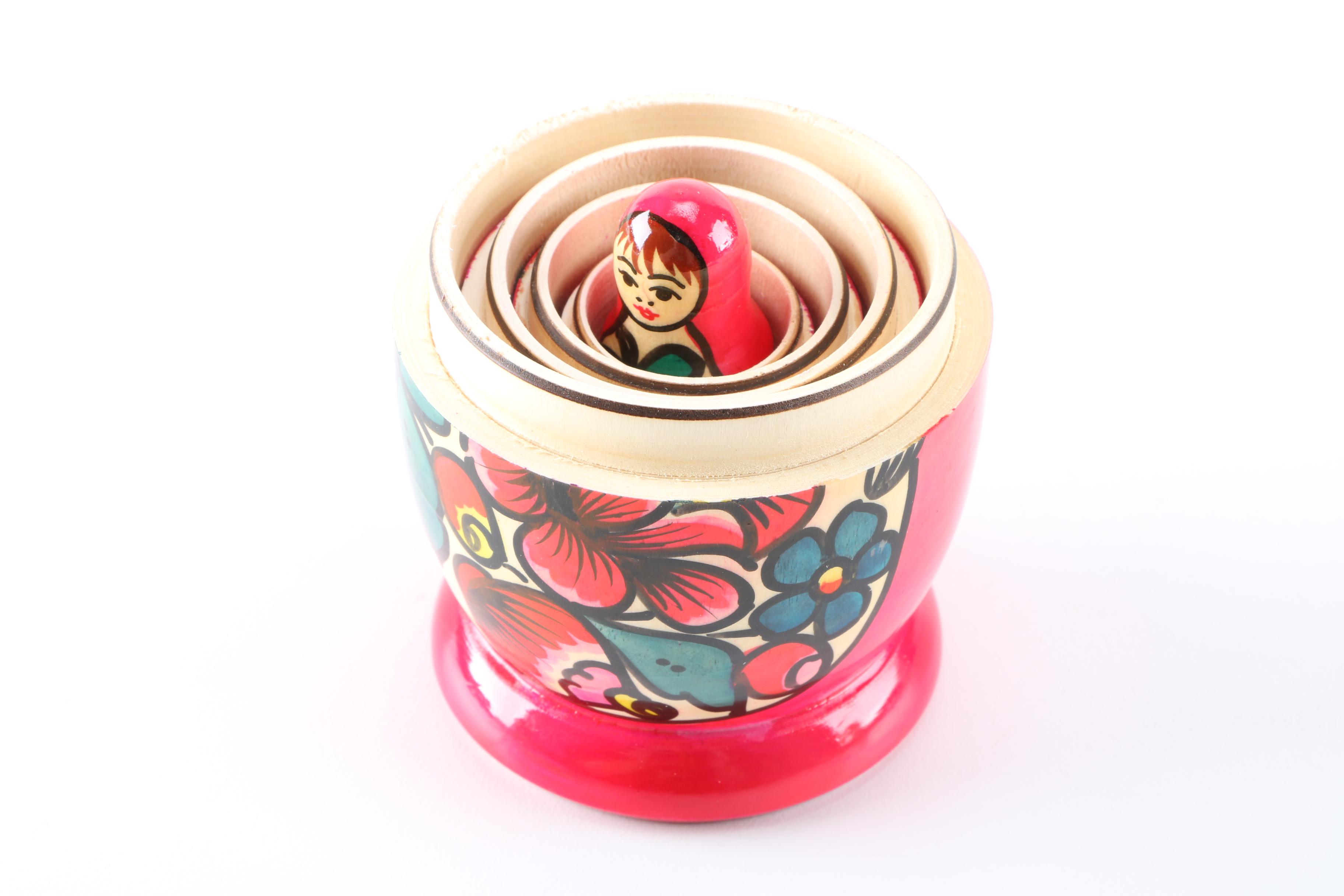 Matryoshka Nesting Dolls