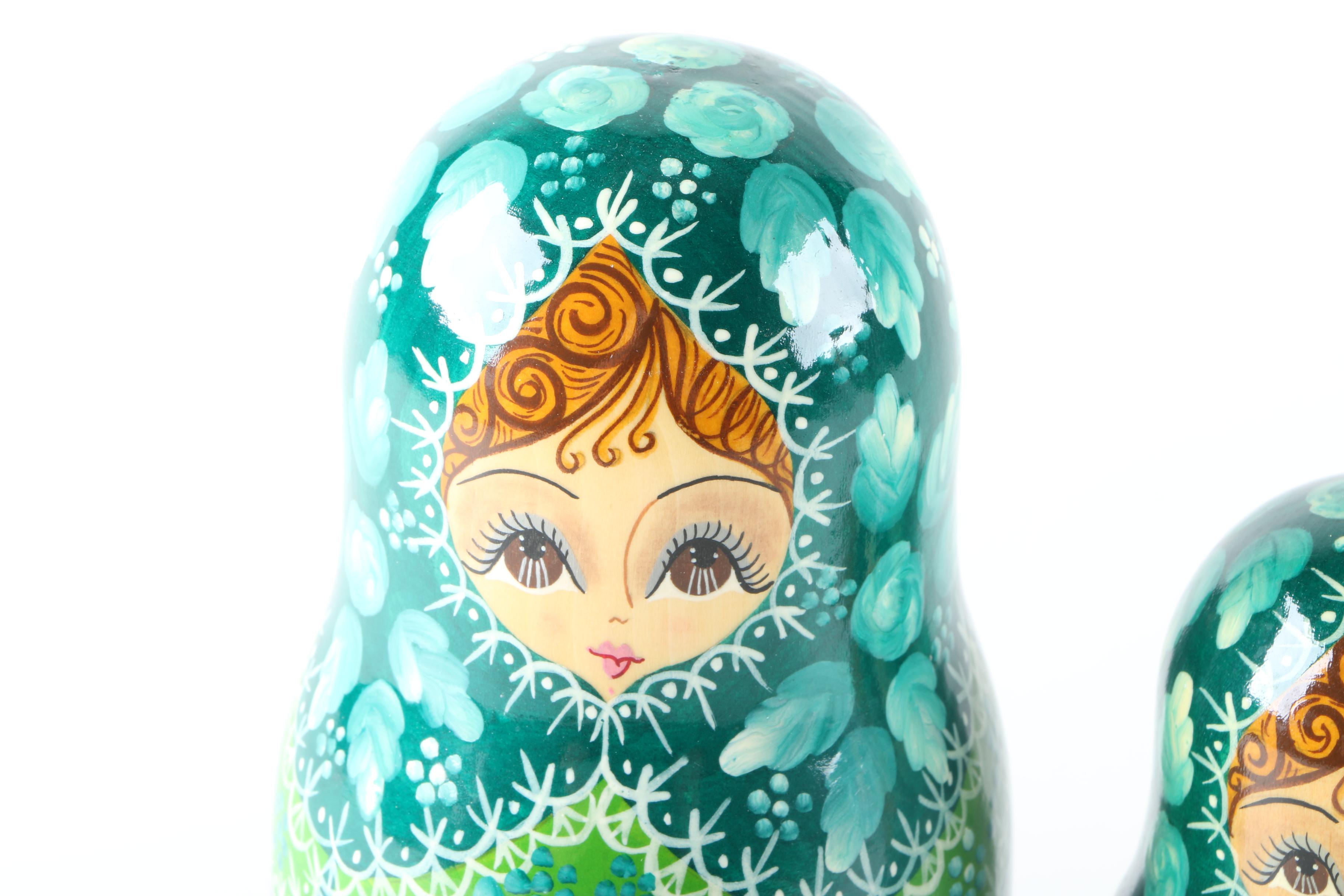 Matryoshka Nesting Dolls