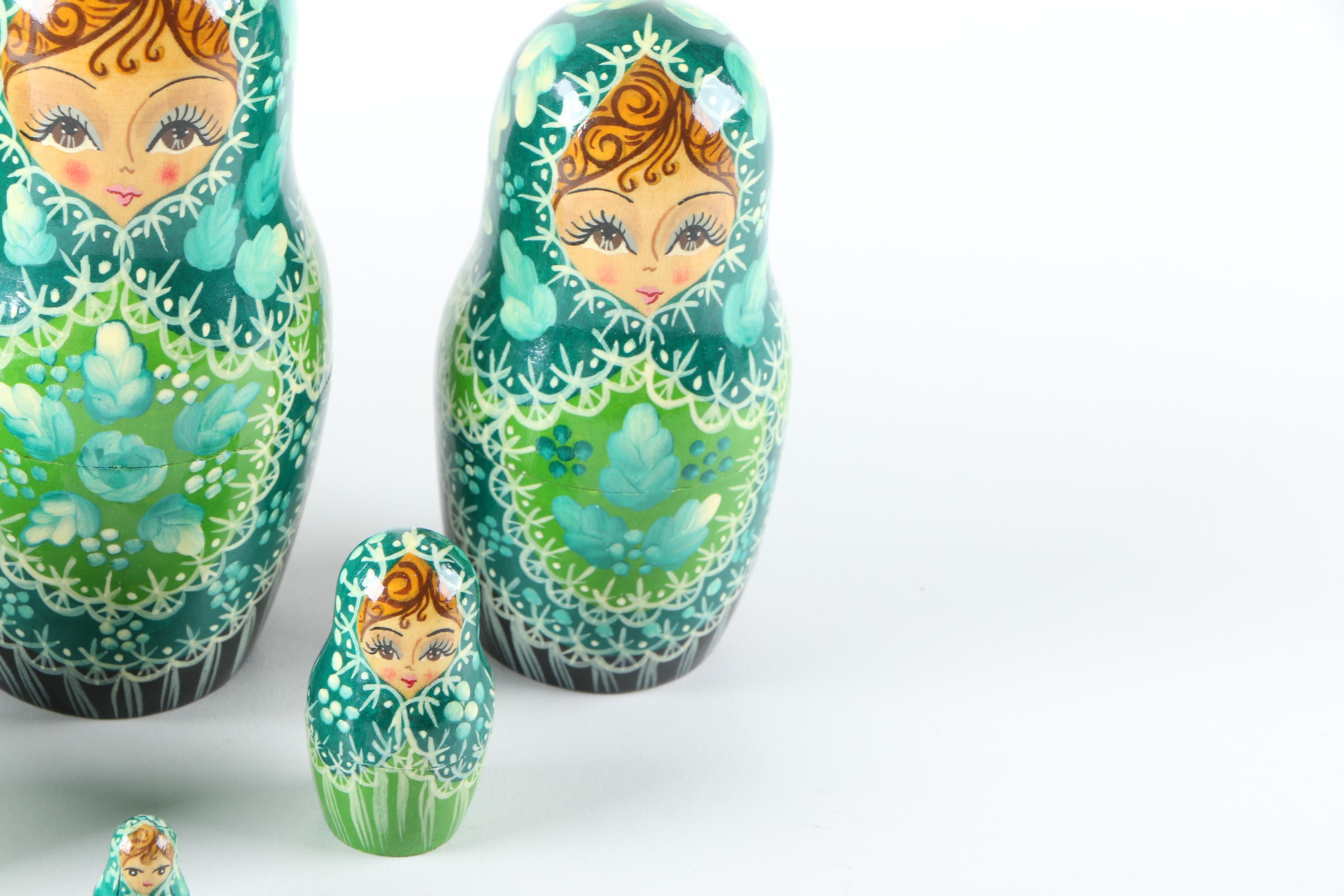 Matryoshka Nesting Dolls