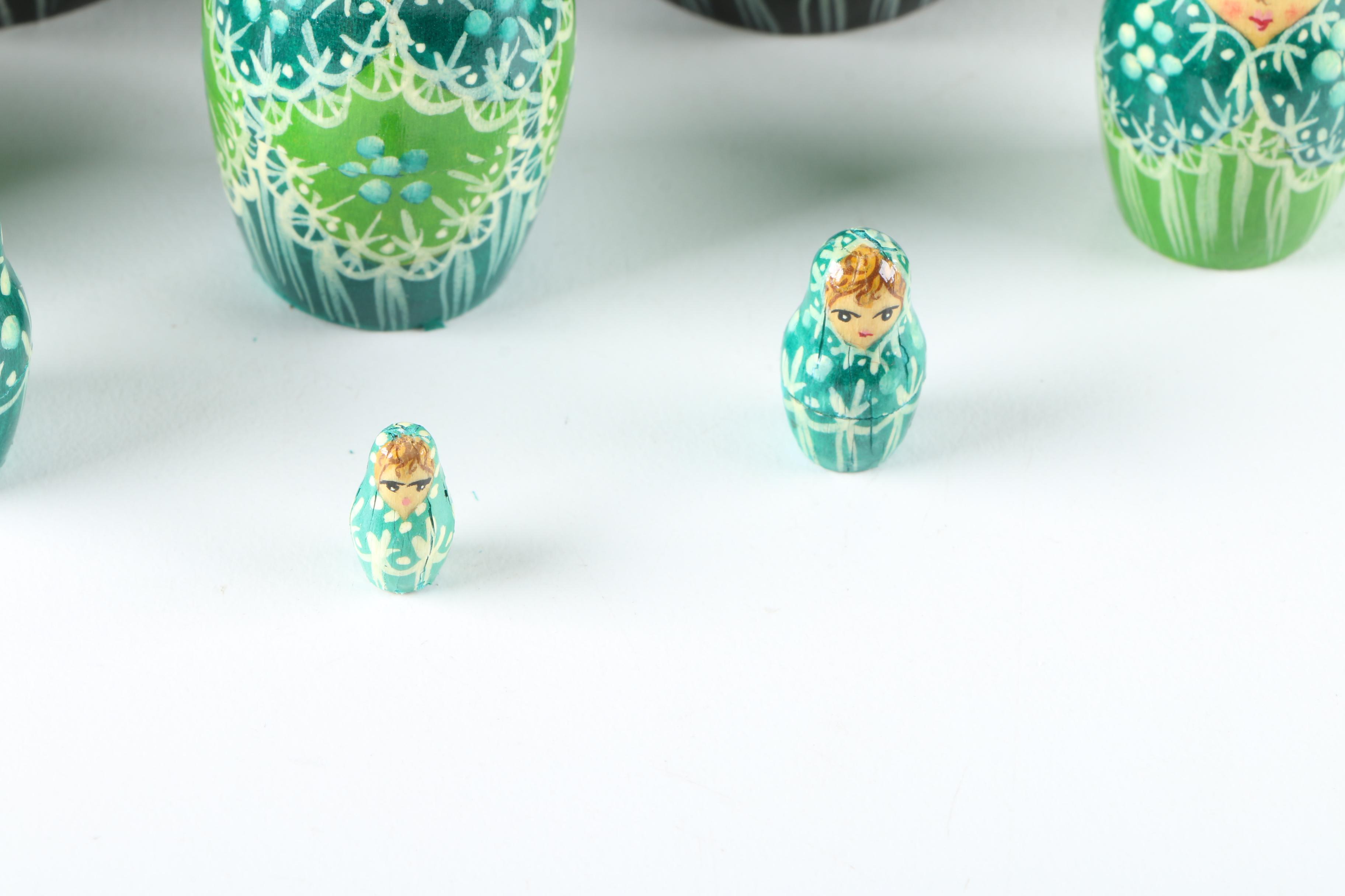 Matryoshka Nesting Dolls