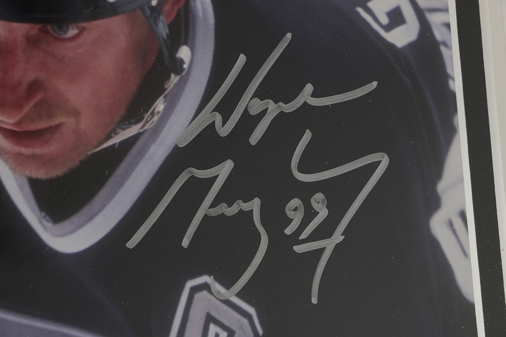 Signed and Framed Wayne Gretzky Los Angeles Kings Picture