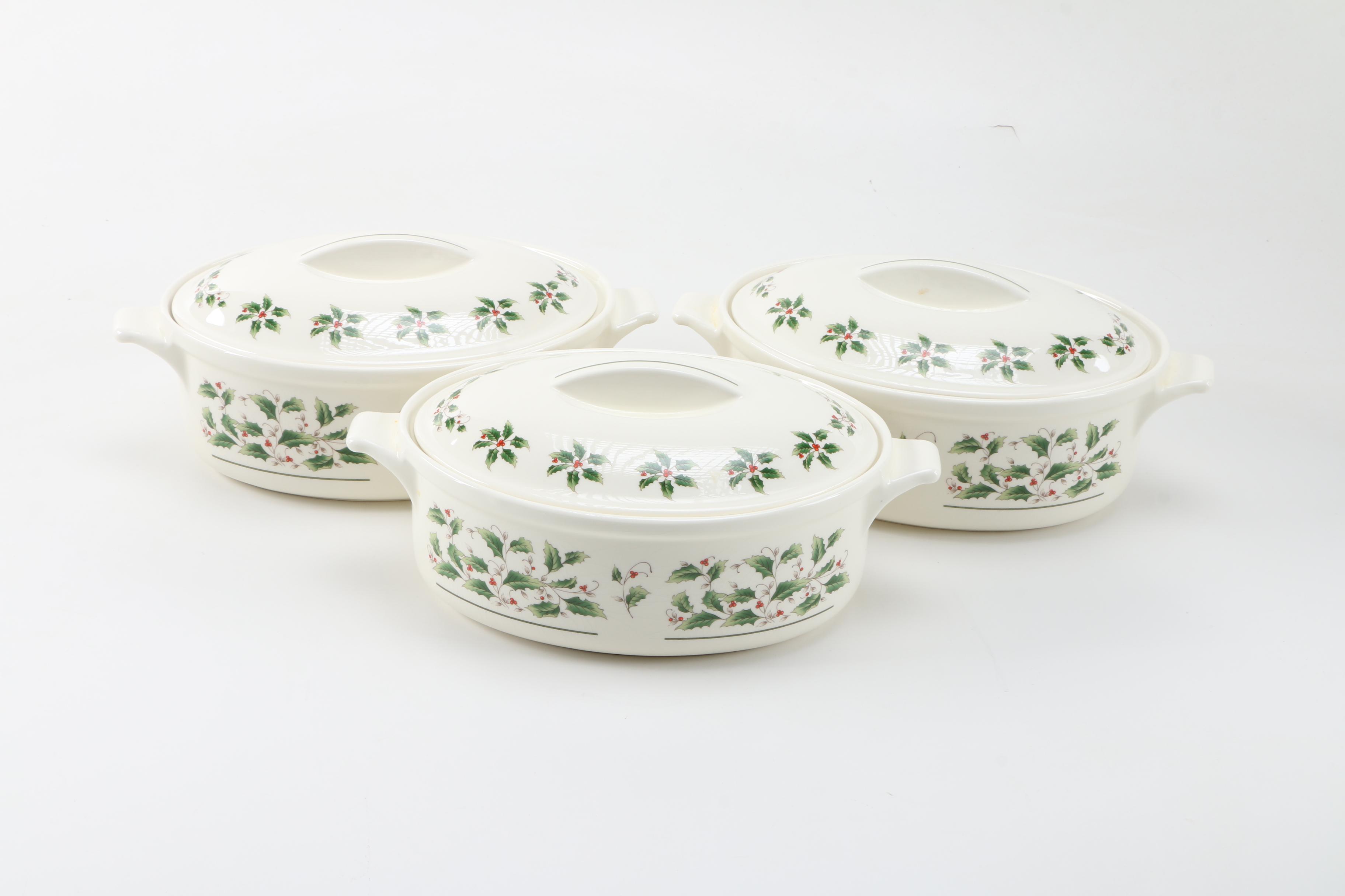 Earthenware Holly Berry Serving Assortment