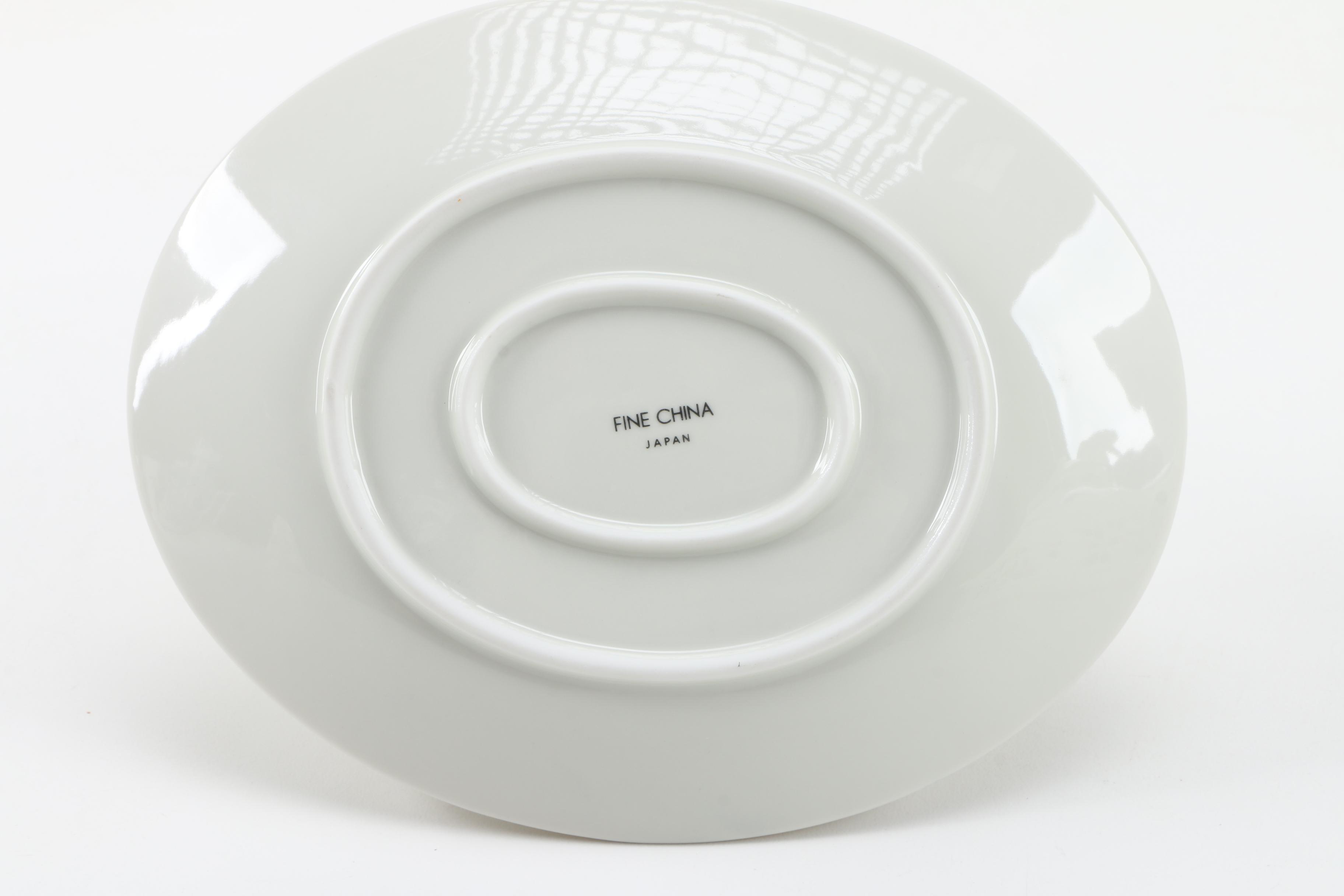 Earthenware Holly Berry Serving Assortment