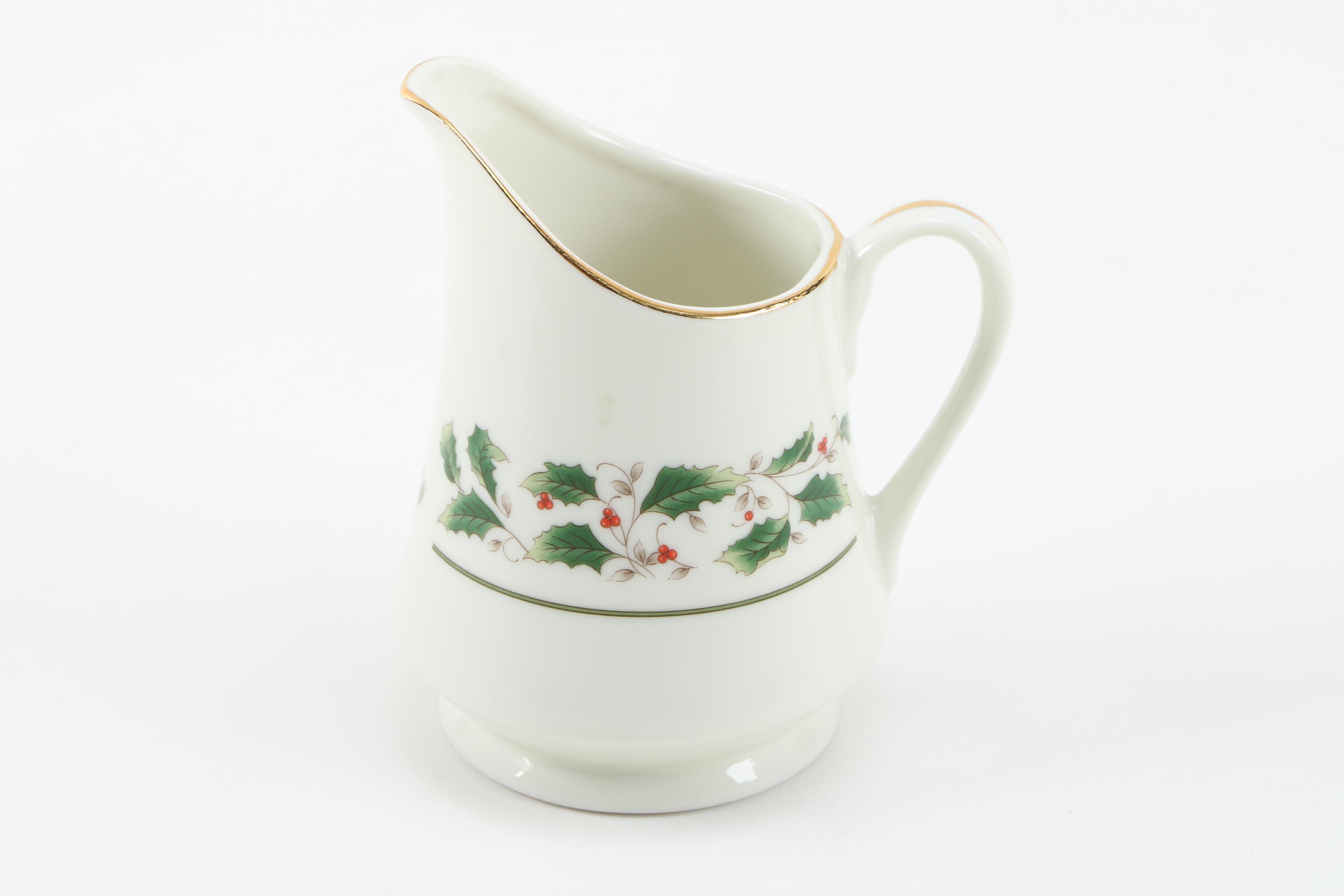 Earthenware Holly Berry Serving Assortment