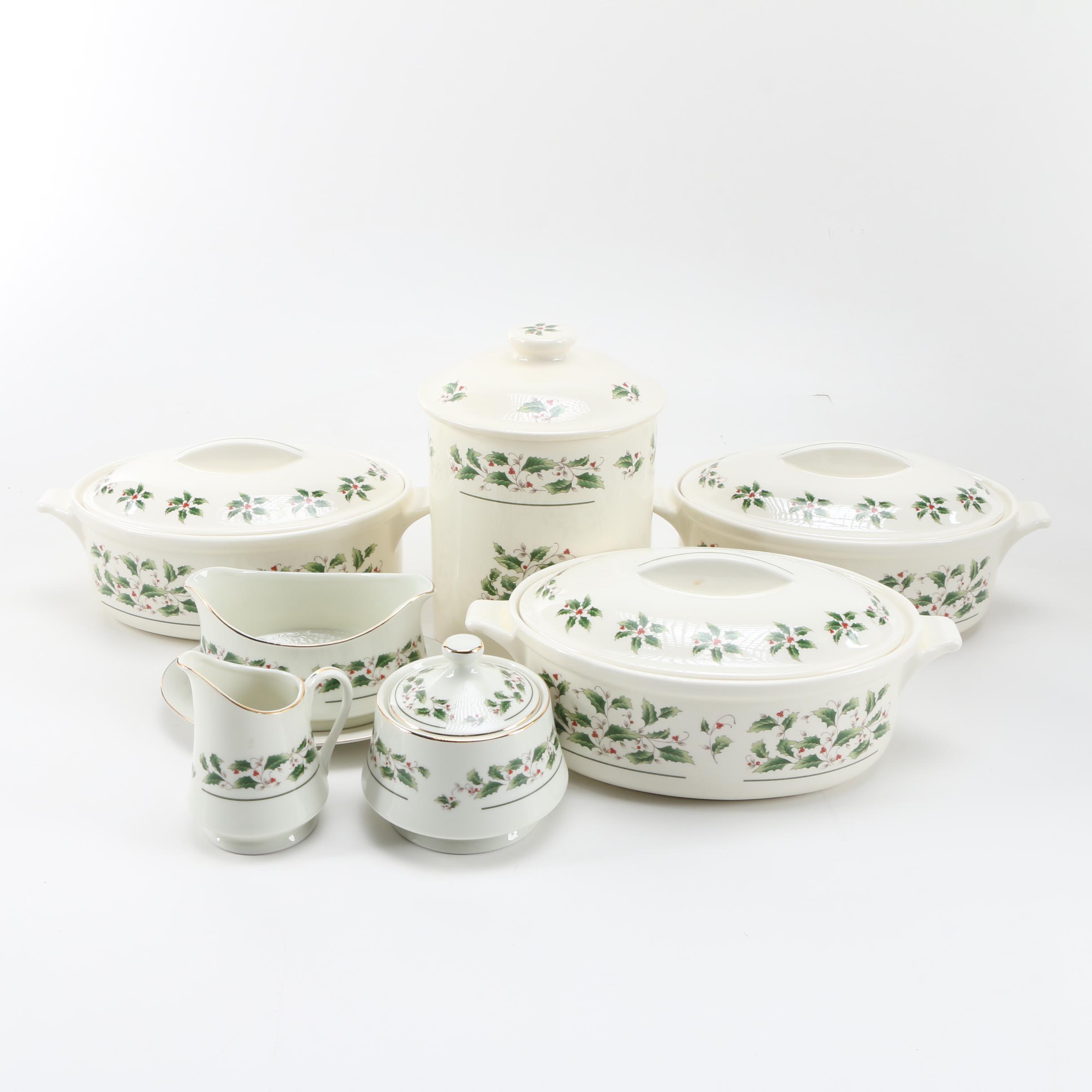 Earthenware Holly Berry Serving Assortment