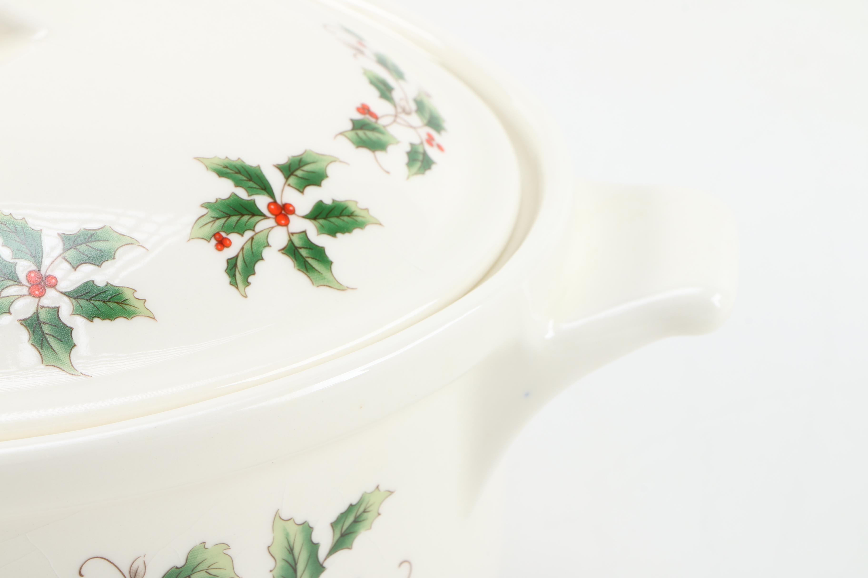 Earthenware Holly Berry Serving Assortment