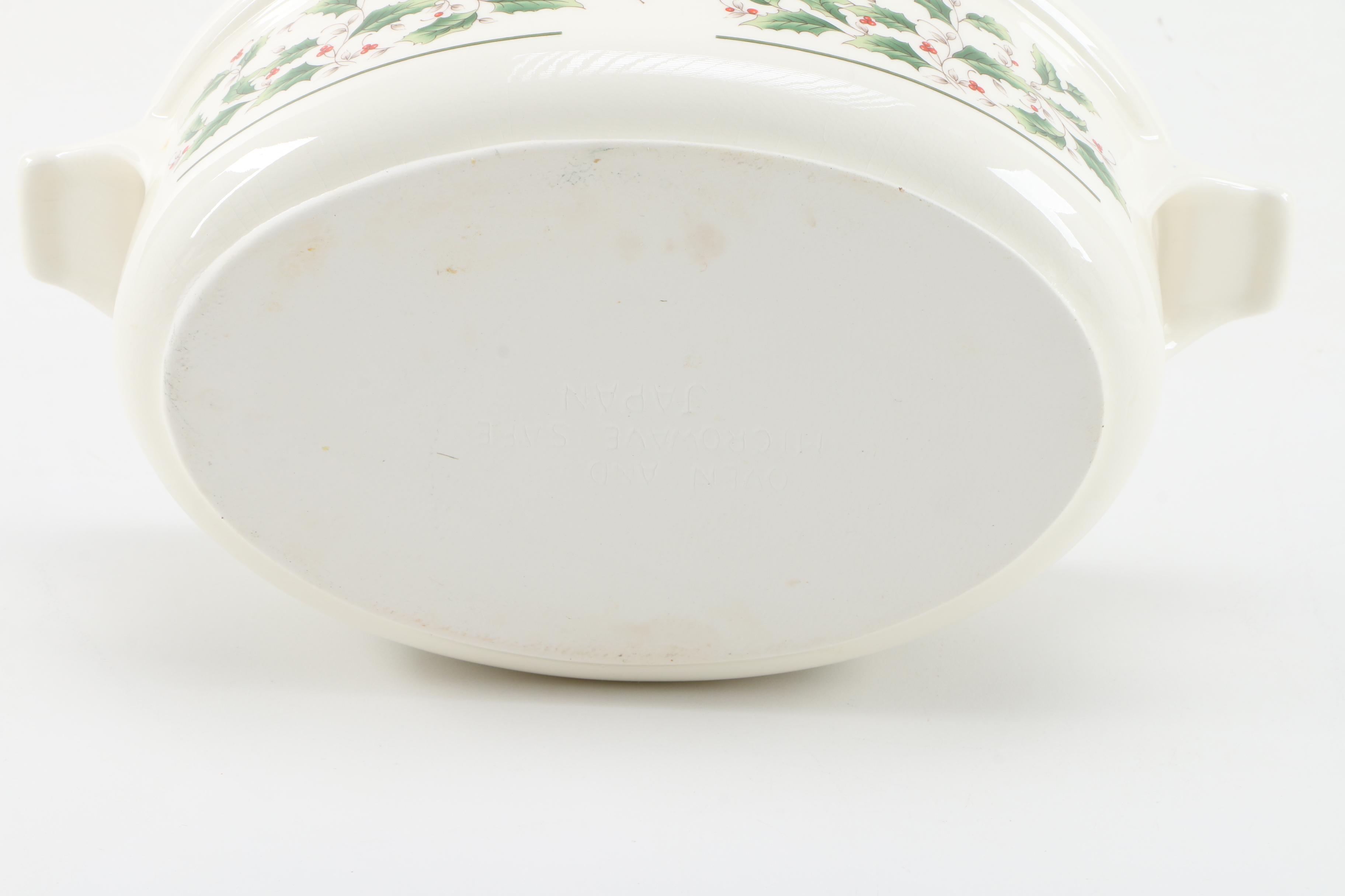 Earthenware Holly Berry Serving Assortment