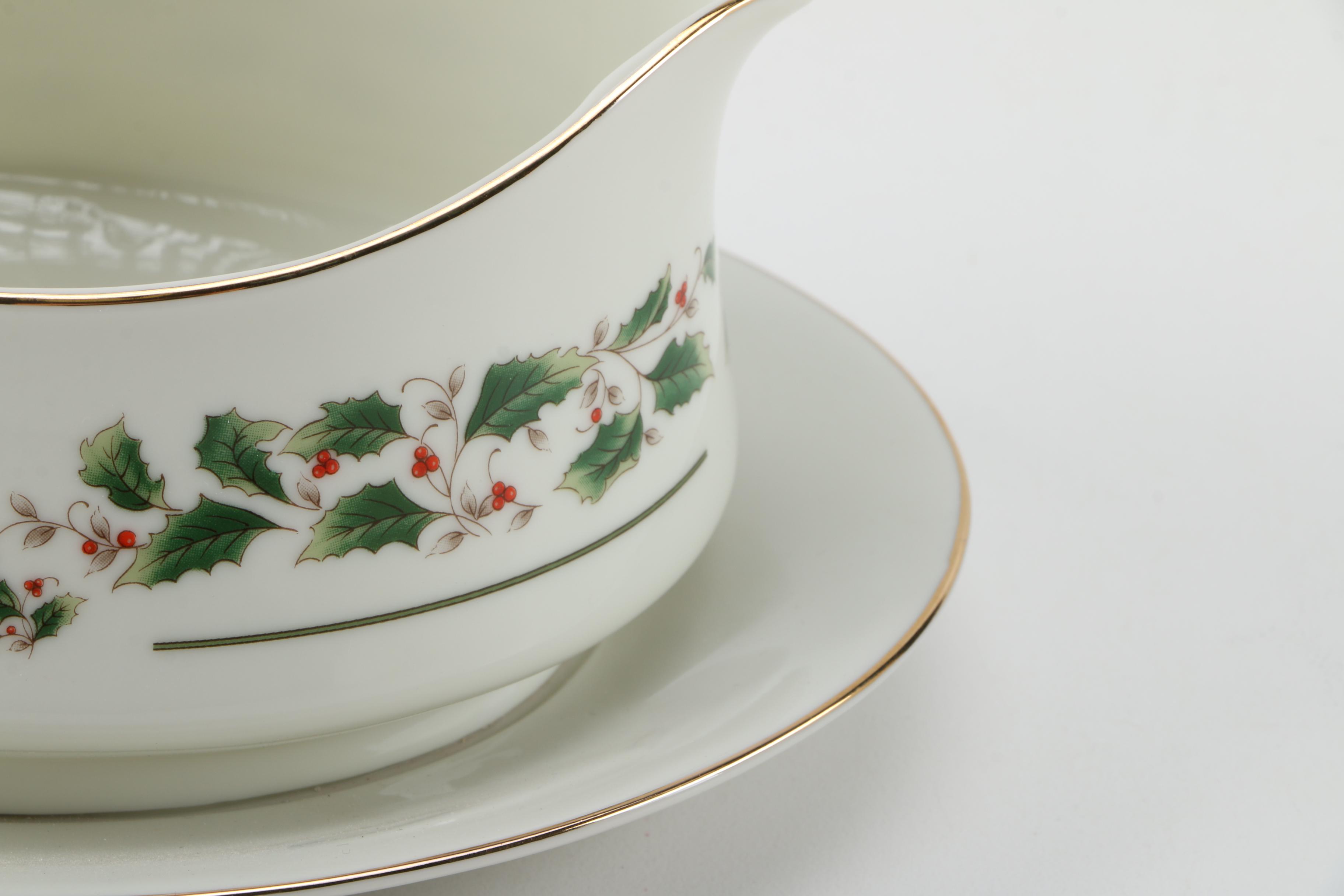 Earthenware Holly Berry Serving Assortment