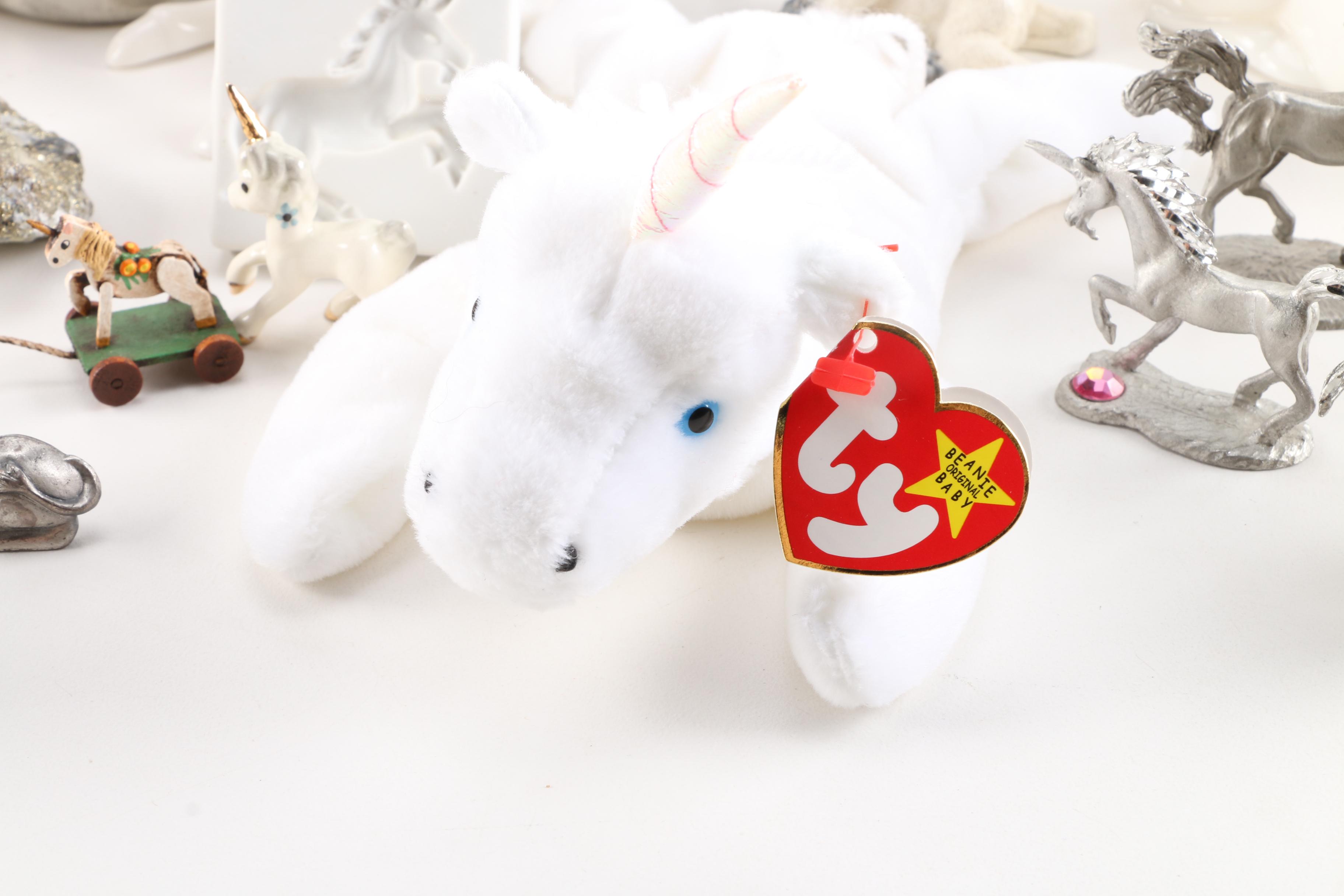 Generous Collection of Unicorn Themed Decor